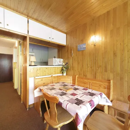 شقة 6 Personnes Pied Des Pistes Avec Balcon Et Vue Montagnes - Fr-1-400-28